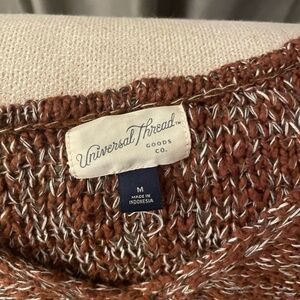 Universal Thread sweater size M